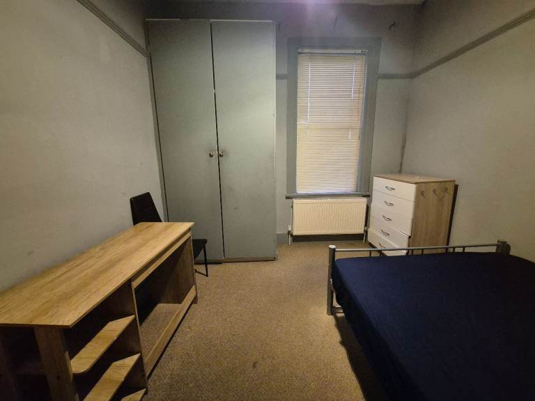 DOUBLE ROOM AVAILABLE IN SOUTHEND-ON-SEA £795 pm including all bills 