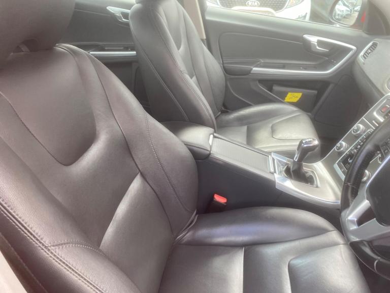 2016 Volvo S60 T3 [152] SE Nav 4dr SALOON PETROL Manual