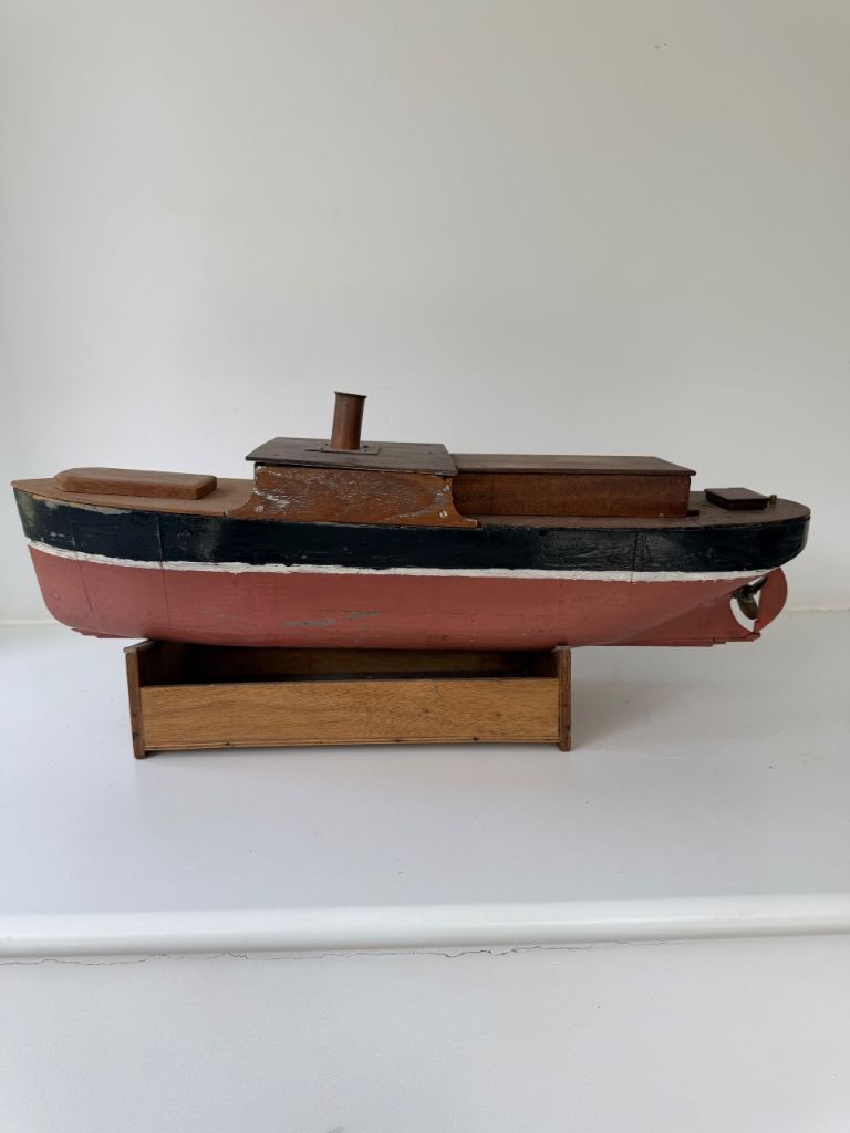 Beautiful Vintage Scratch Built Steam Powered Tug Boat Model – 61cm Long