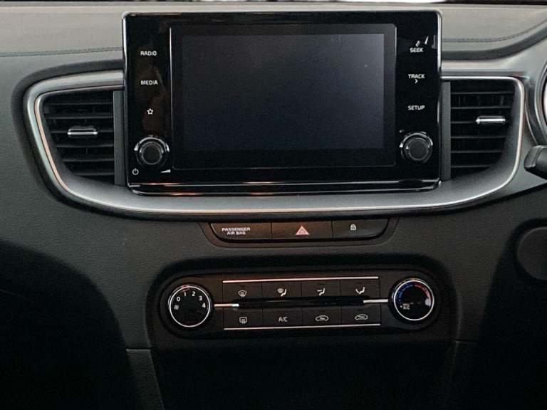 2022 Kia Ceed 1.0T GDi ISG 2 5dr Estate PETROL Manual