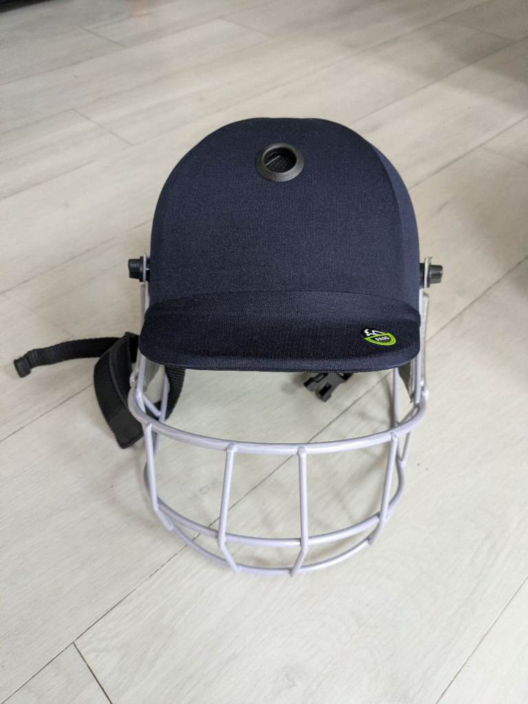 Complete Junior Cricket Gear Bundle - Kookaburra, Gray-Nicolls & Newbery