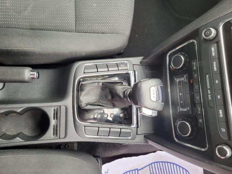 2011 Skoda Superb 2.0 TDI S DSG Euro 5 5dr ESTATE Diesel Automatic