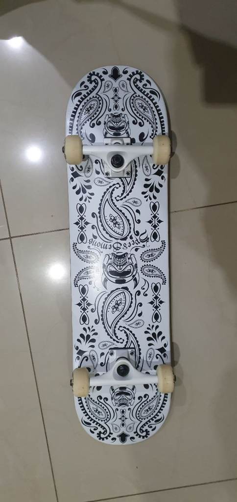 Speed demons bandana skateboard 8 inch