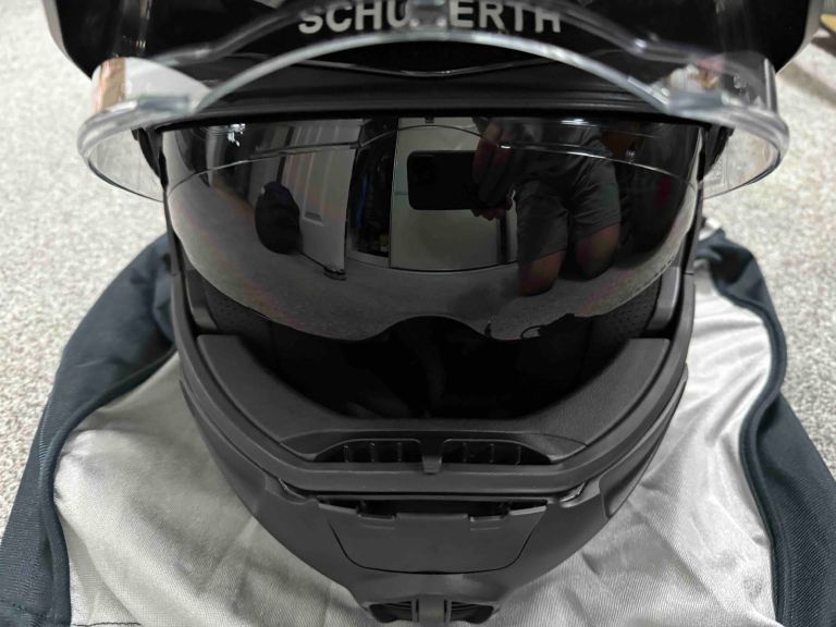 Motorcycle Helmet - Schuberth Flip Front 