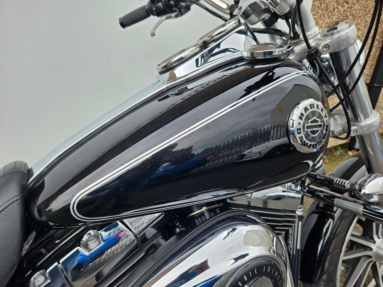 Harley-Davidson FXDL 1580 dyna low rider in superb condition 