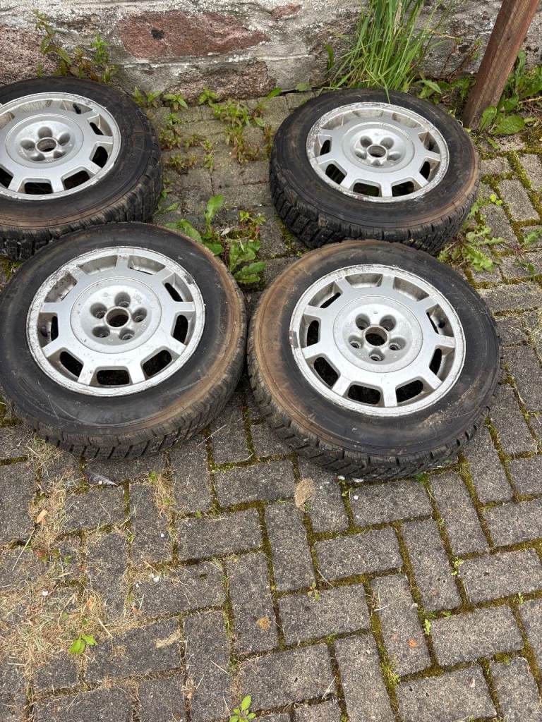 VW GOLF 5 stud Alloys