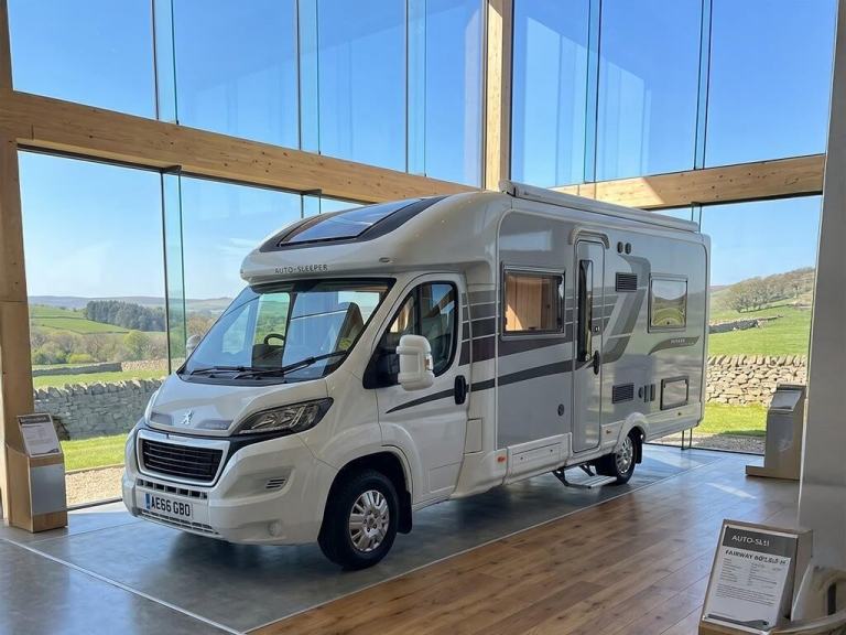 2016 Auto-Sleepers Broadway EB 2.2 Diesel 148bhp 4 Berth