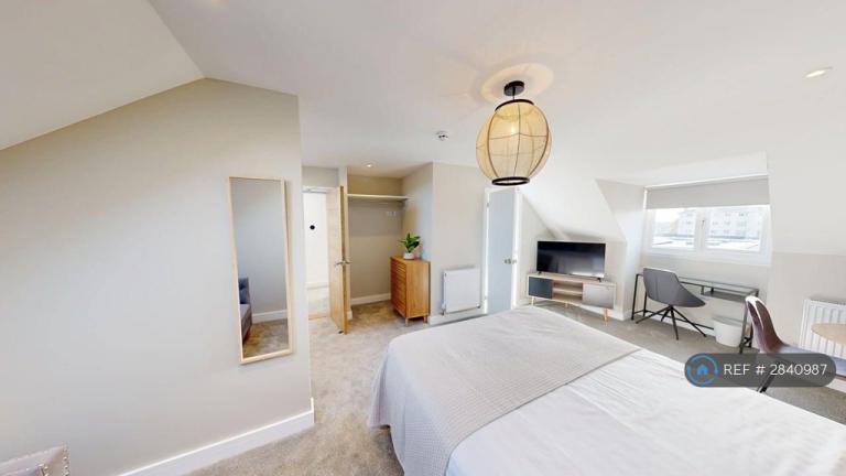 1 bedroom in High St, Gosport, PO12 (#2840987)