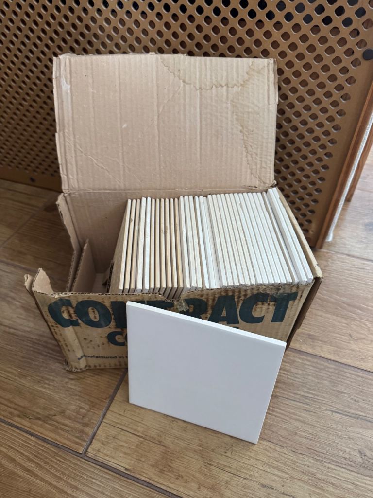 Job Lot: 33 New White Ceramic Wall Tiles 6x6 Inch (15.2cm)