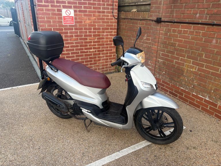 image for Peugeot, TWEET, 2017, 125 14k 