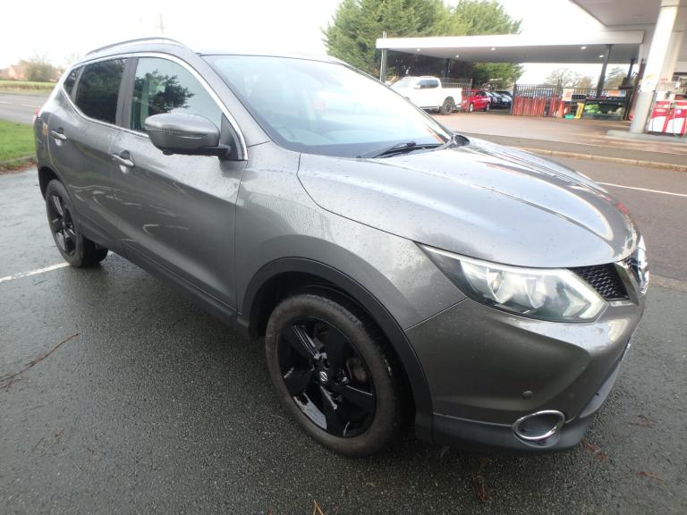 2015 Nissan Qashqai 1.6 dCi N-Tec+ 5dr HATCHBACK Diesel Manual