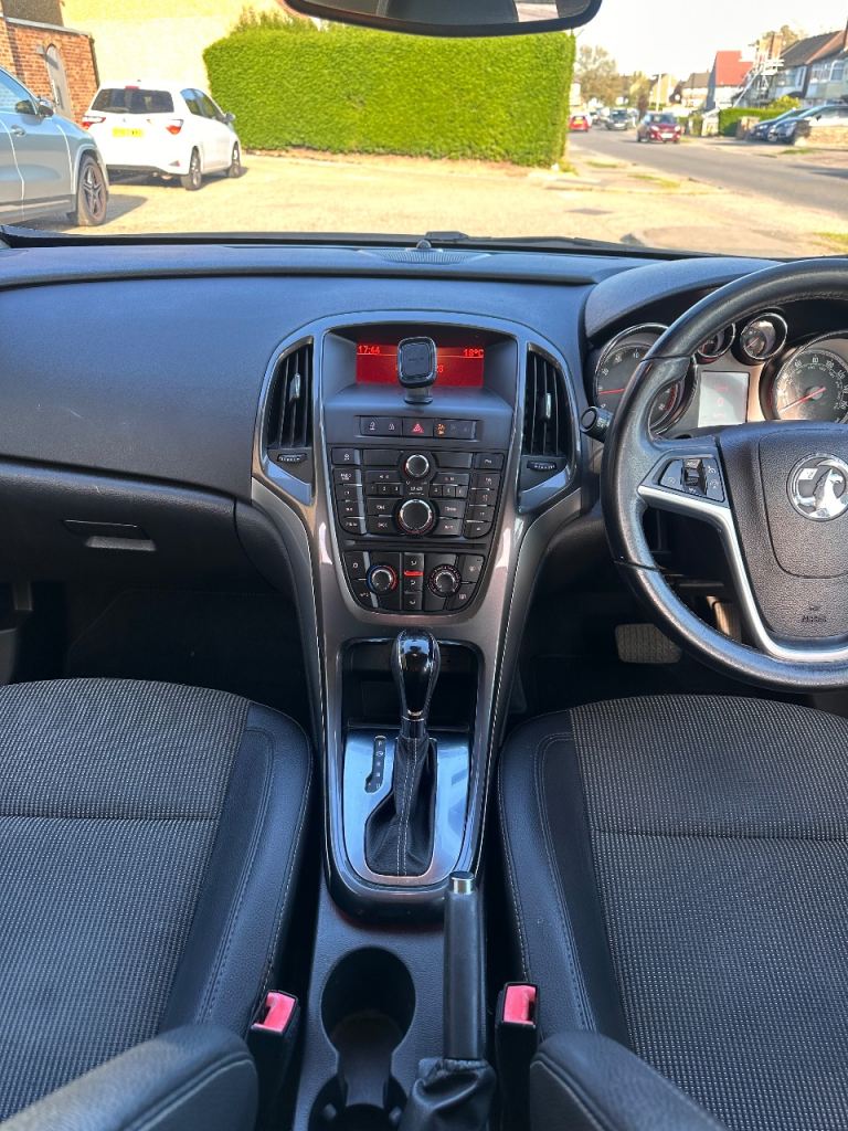 VAUXHALL ASTRA 1.4 PETROL AUTOMATIC SRI