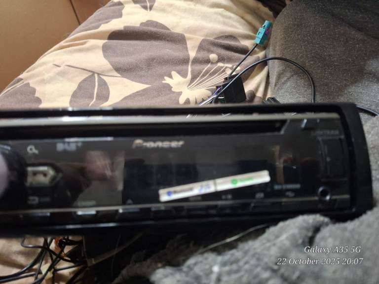 PIONEER CAR RADIO/CD/USB 