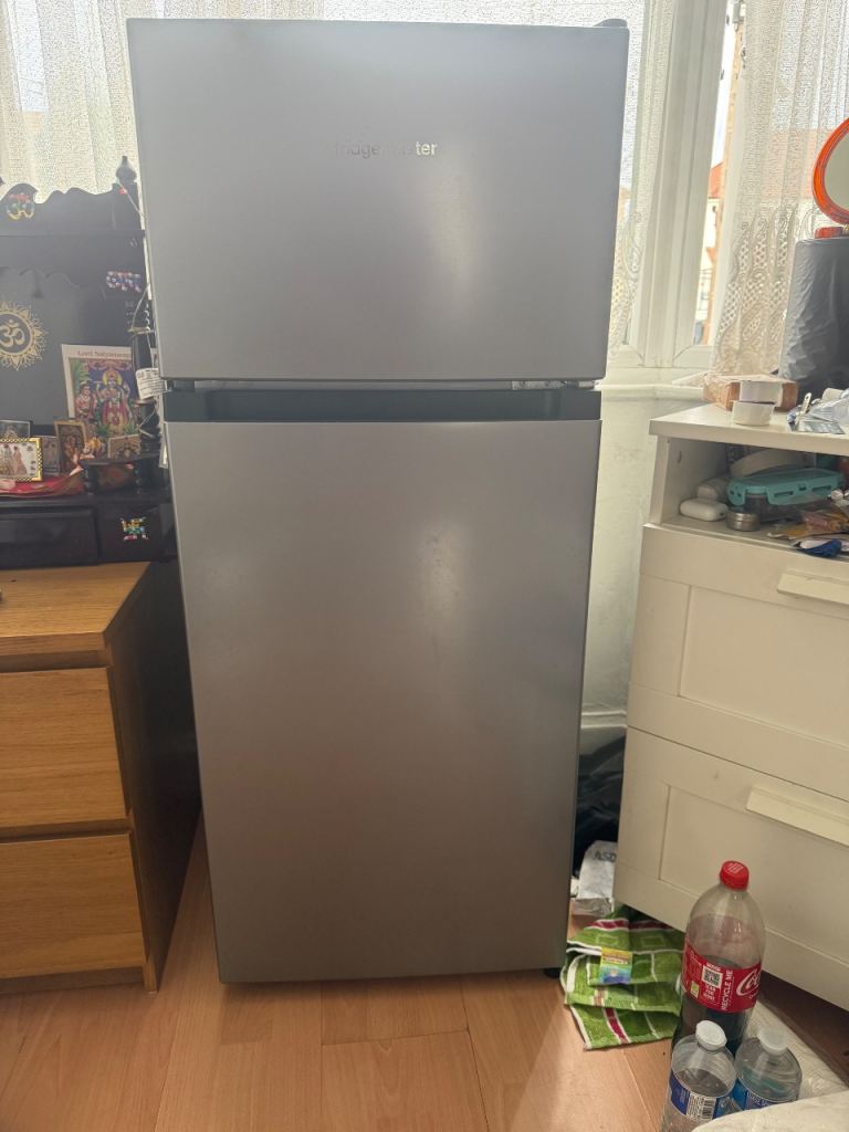 Fridge freezer 