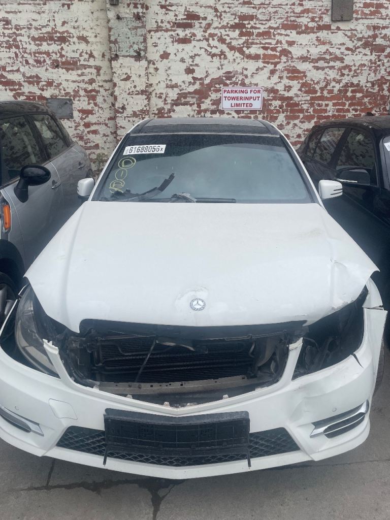 MERCEDES BENZ W204 S204 PARTS BREAKING HEADLIGHT WING BUMPER MIRROR DOOR BOOTLID REAR BUMPER