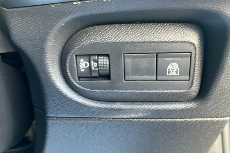  Vauxhall Mokka Electric 54kwh Design Suv 5dr Electric Auto 156 Ps Electric