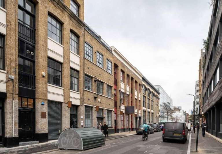 Furnished offices to rent in *Shoreditch*. Office Spaces for 40 to 50 desks EC2A