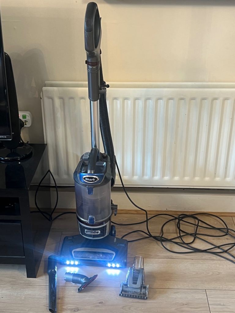 Shark Lift Away Led Light/Animal/Multi Floor Vacuum Cleaner 