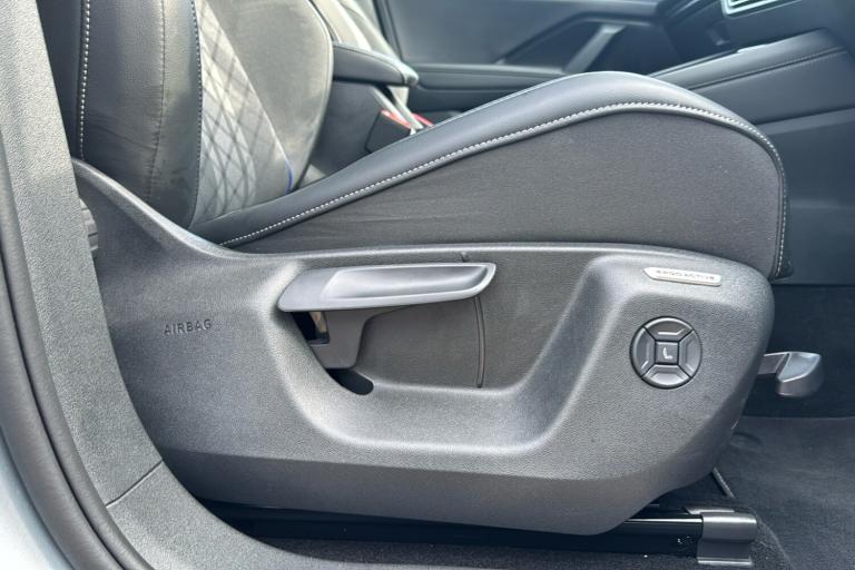  Volkswagen Tiguan 2.0 Tdi R Line Suv 5dr Diesel Dsg Euro 6 s/s 150 Ps Diesel