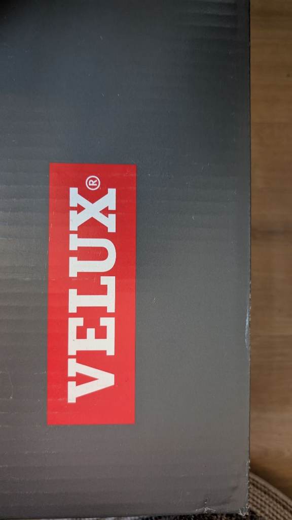 Velux solar powered blinds - M04