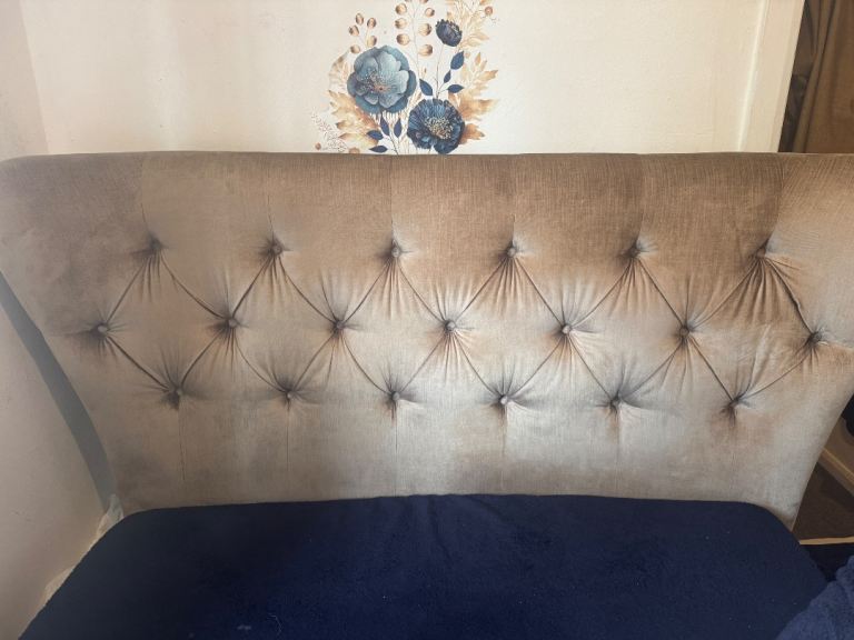 Double bed with mattress
