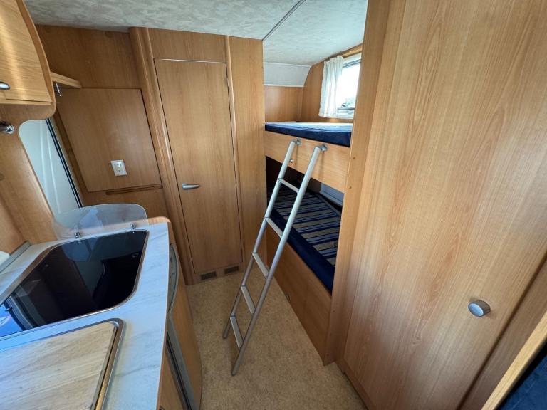 Elnagh Baron 48  /  7 berth Motorhome - Peugeot Boxer 2.2 Diesel DIESEL 2009/09
