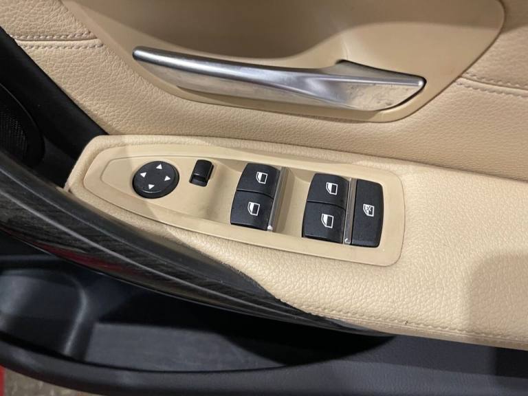 2017 BMW 3 Series 2.0 330e 7.6kWh Luxury Saloon 4dr Petrol Plug-in Hybrid Auto Euro 6 (s/s) ( Sal...