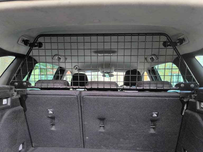 DOG GUARD – Vauxhall astra estate 2015-2021