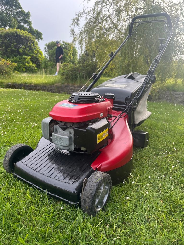 Honda 21” professional petrol roller lawnmower heavy duty alloy deck Selfdrive mower VGC serviced