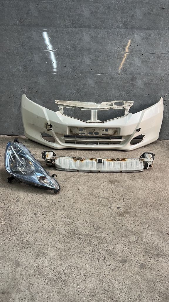 Honda jazz front bumper drivers headlight front crash bar 2011 - 2015 