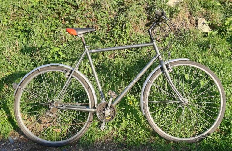 Lovely Dawes large hybrid road bike 