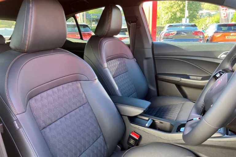 2025 MG MG3 1.5 Hybrid Trophy 5dr Auto HATCHBACK PETROL/ELECTRIC Automatic