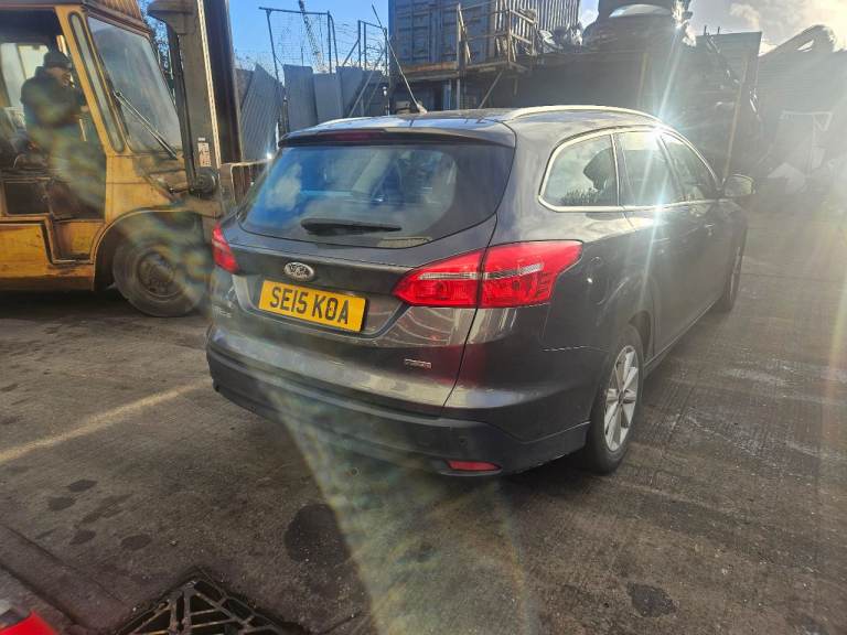 Breaking for parts only focus 1.6 petrol automatic 15 plate mk3