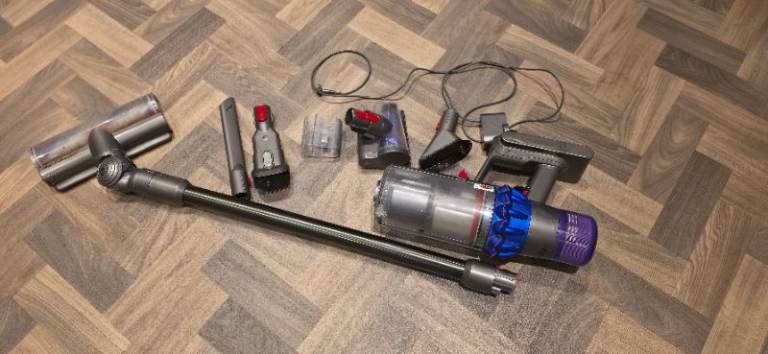 Dyson V15 Detect Used