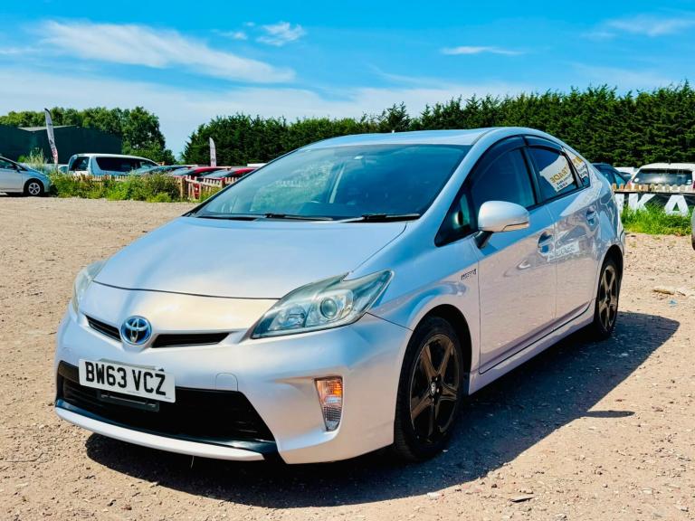 2013 Toyota Prius 1.8 VVTi T3 5dr CVT Auto [Nav] Hatchback Petrol/Electric Hybrid Automatic