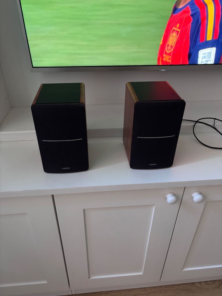 Edifier R1280DB Bluetooth Bookshelf Speakers – Black, Good Condition