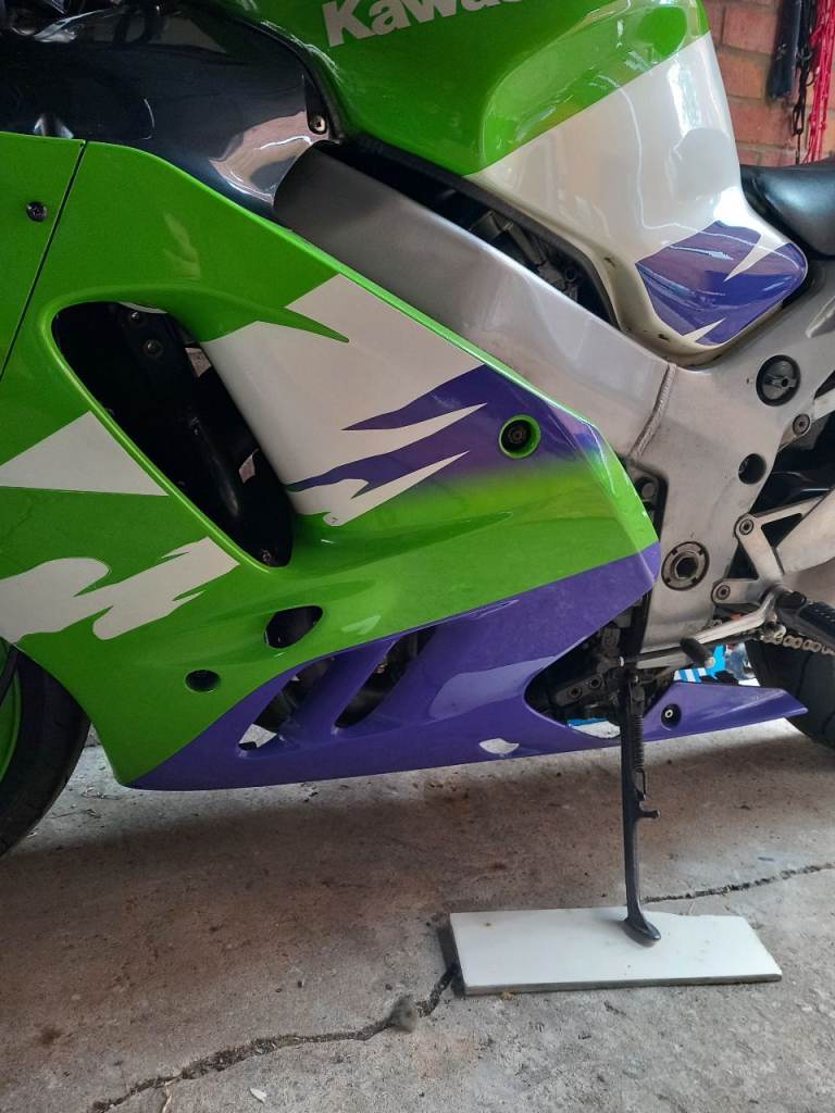Kawasaki, Ninja ZX 9, 1998, 899 (cc)