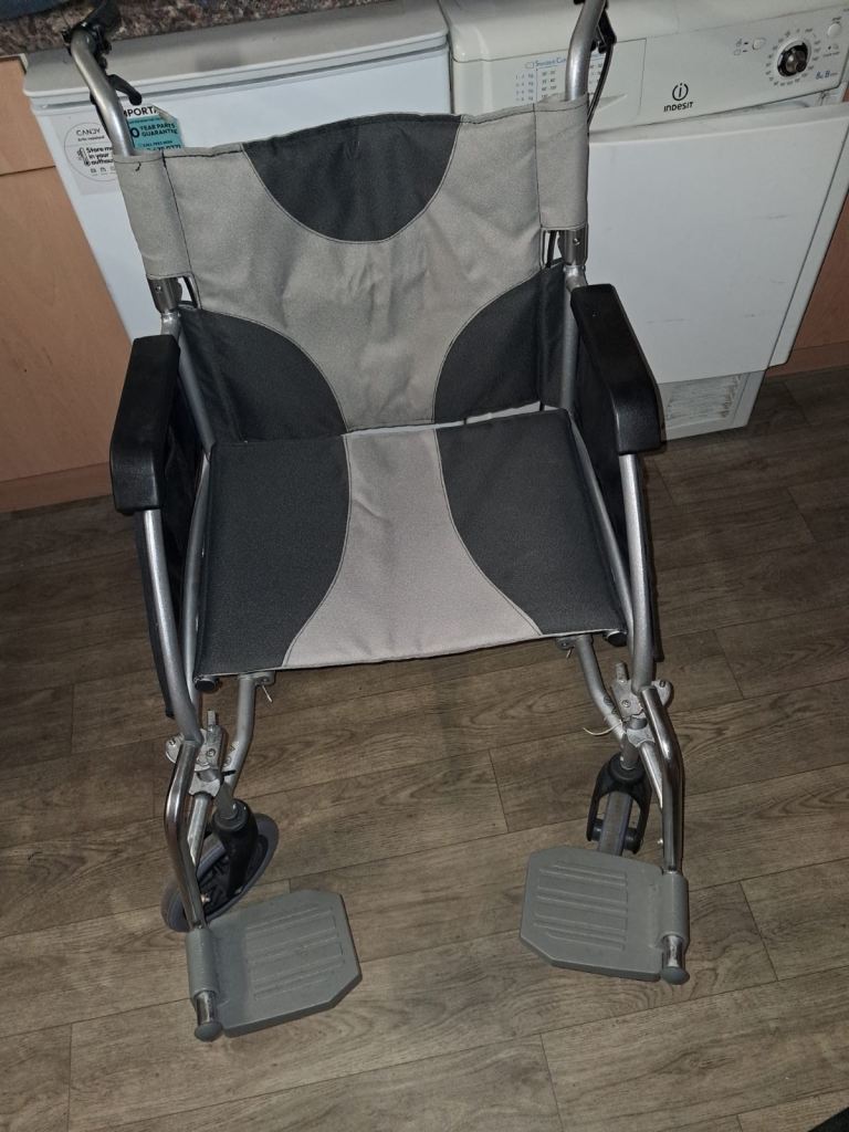 Drive Medical Lightweight Wheelchair - Good Condition