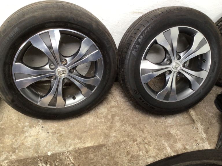 Honda CRV Alloy wheels and tyres.