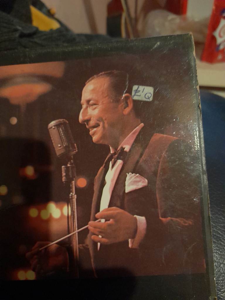 Viynl album joe loss plays glenn miller album