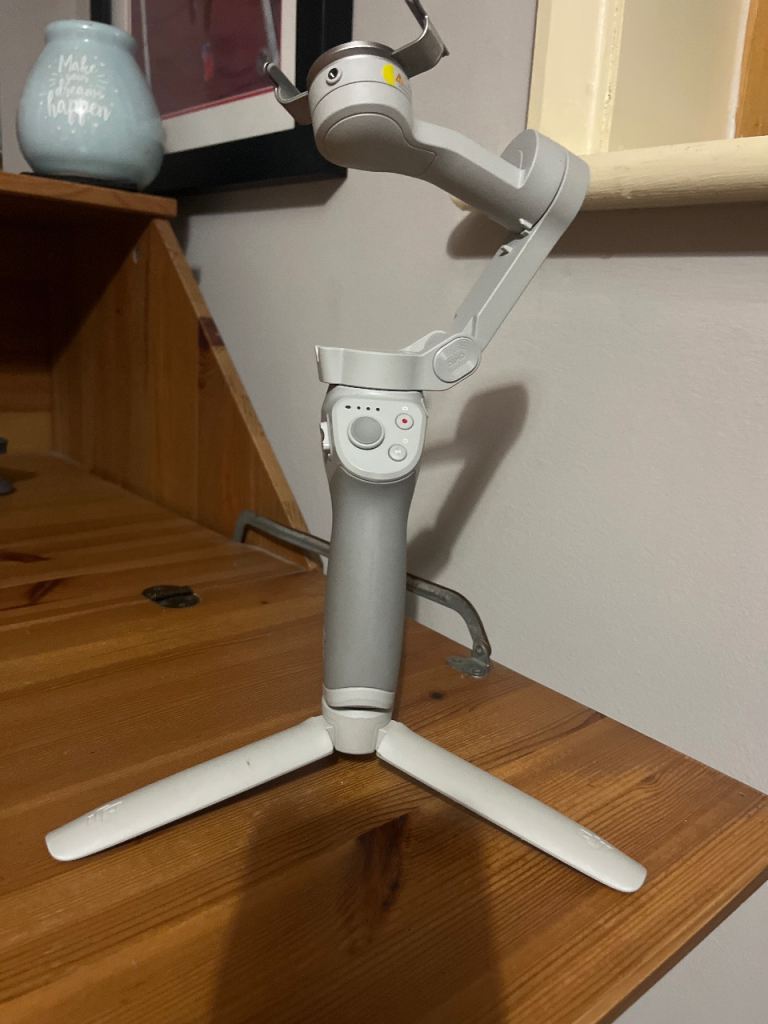 DJI Osmo Mobile 4 Gimbal Stabilizer – Grey, Good Condition