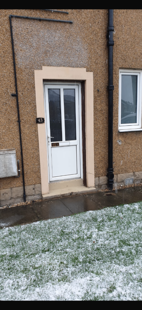 Lower flatted villa in Carrick Knowe