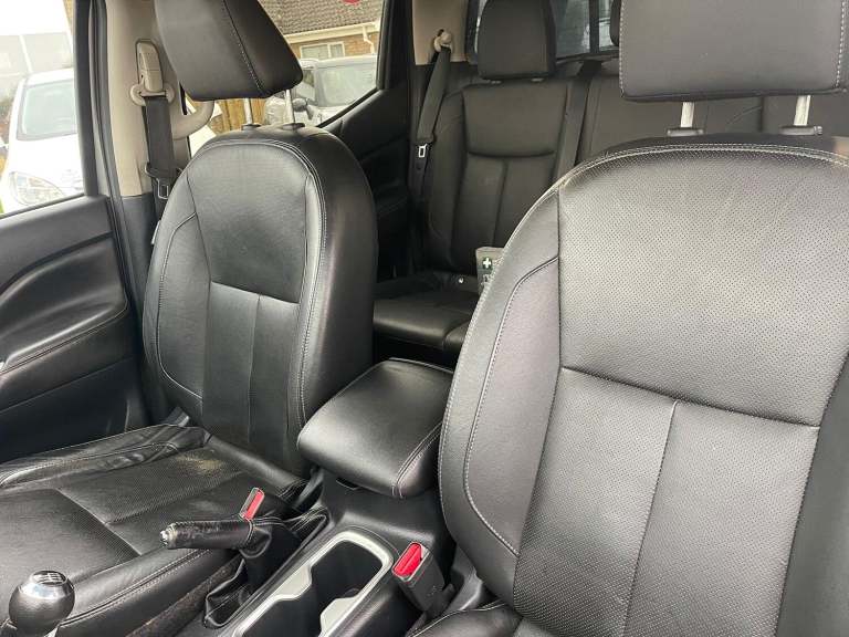 NISSAN NAVARA 2.3 dCi Off-Roader AT32 2019