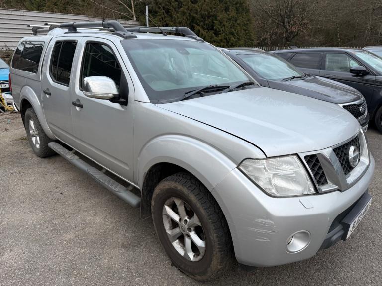 2012 Nissan Navara Double Cab Pick Up Tekna 2.5dCi 190 4WD PICK UP Diesel Manual
