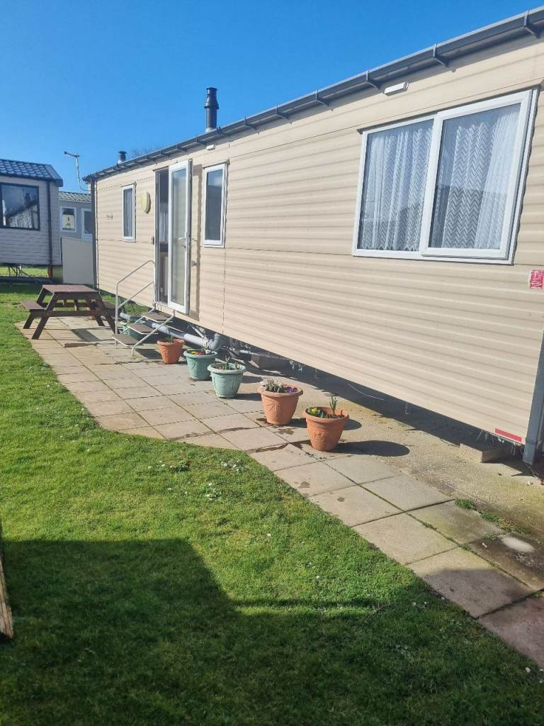 C&H CARAVAN HIRE TRECCO BAY PORTHCAWL 