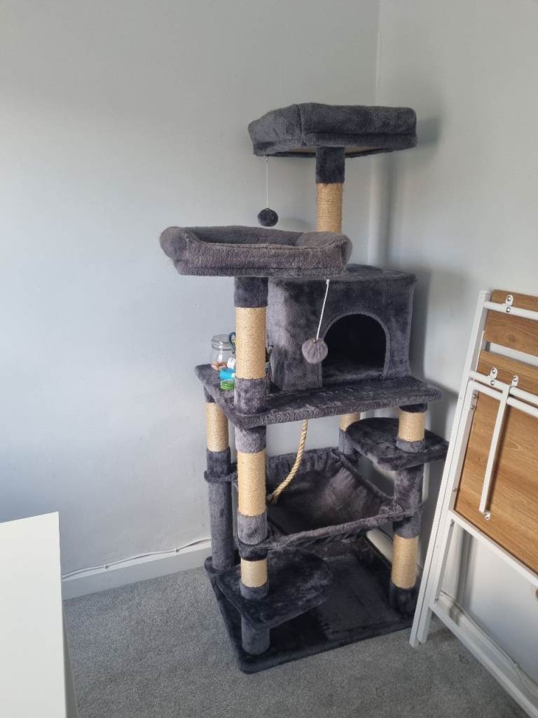 Cat tree 