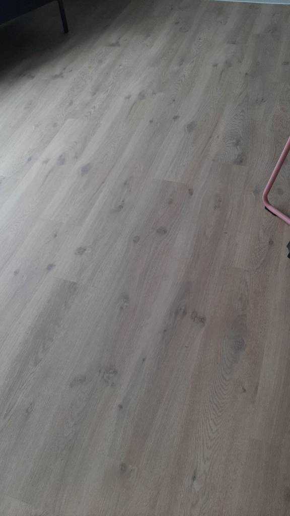 ...CARPET-VINYL-LAMINATE-LVT-SPC-WOOD..