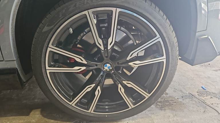 Bmw x5 wheel 