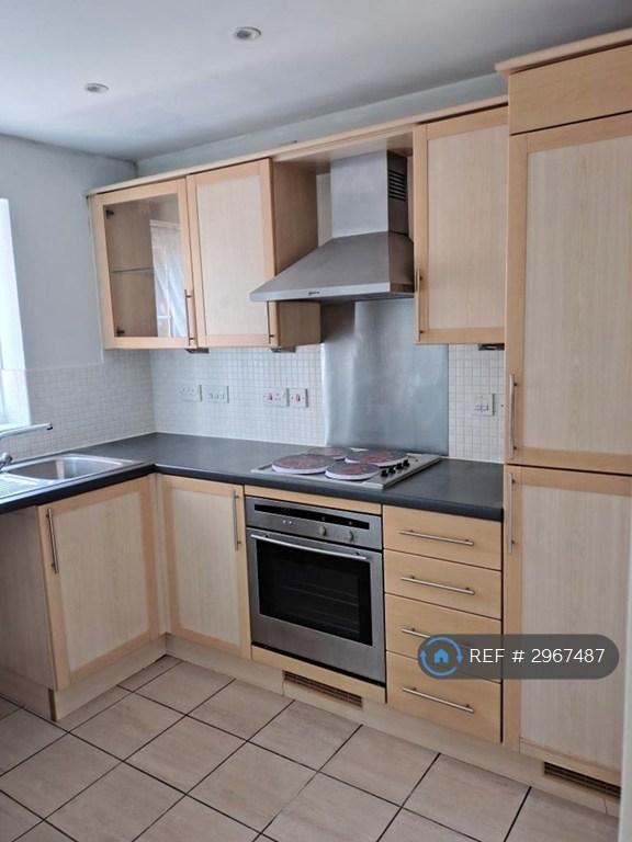 2 bedroom flat in Iwade, Sittingbourne, ME9 (2 bed) (#2967487)