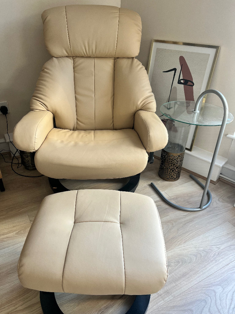 Comfy Massage chair -back and calves with heated options 